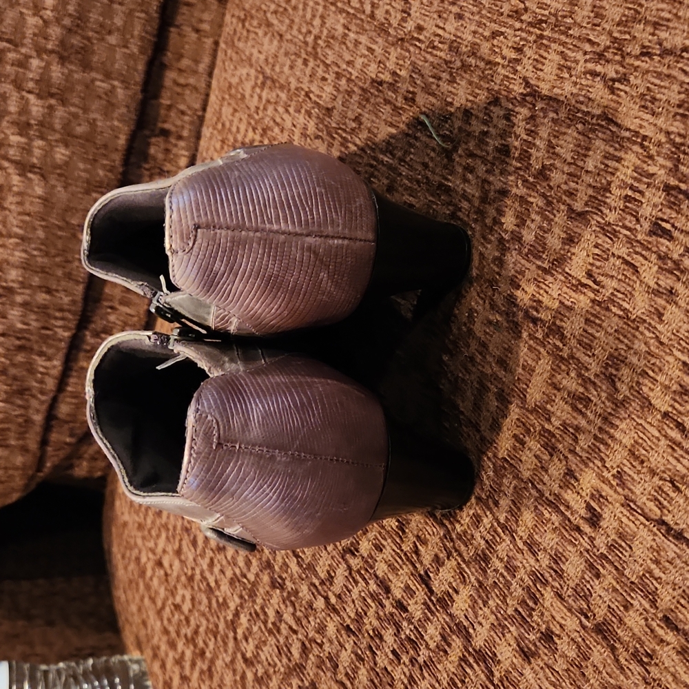 Clarks Booties - Picture 4 of 6